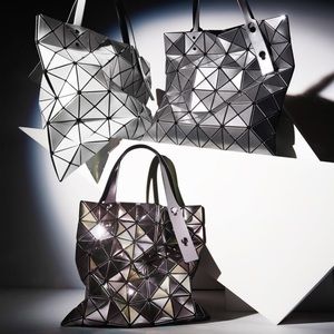 Authentic! Pre-loved ISSEY MIYAKE BAO BAO 6x6